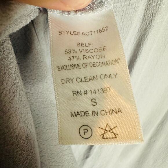 ASTR the Label Pale Grey Tie at Neck Wrist Ties Tassle Blouse Size Small - Picture 11 of 12